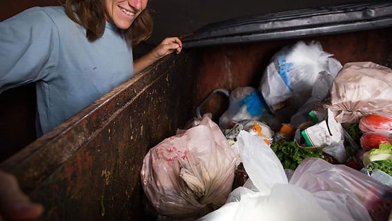 Is Dumpster Diving Legal in Ohio? Laws, Trespassing Rules and Restrictions